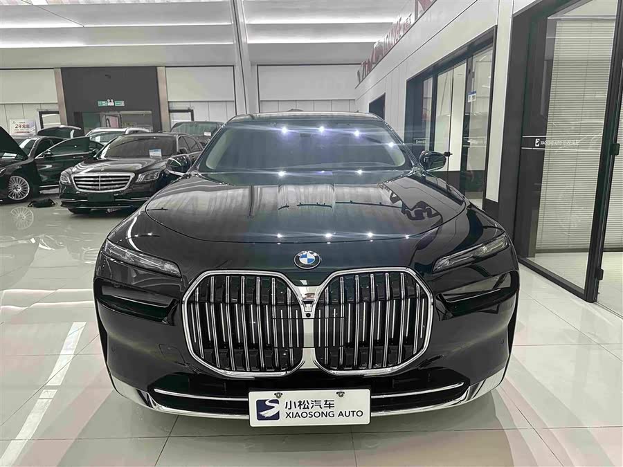 BMW 7 Series 2026 740Li Leading Luxury Package - zdjęcie 2