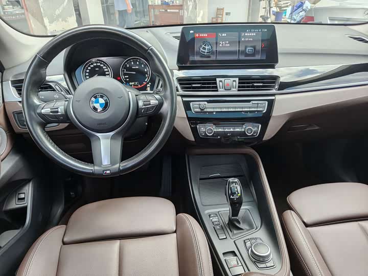 BMW X1 2022 sDrive25Li Leading Edition - zdjęcie 16