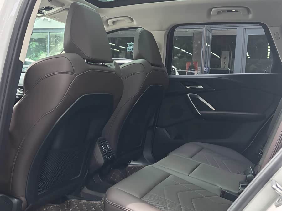 BMW X1 2023 sDrive20Li X Design Package - zdjęcie 11