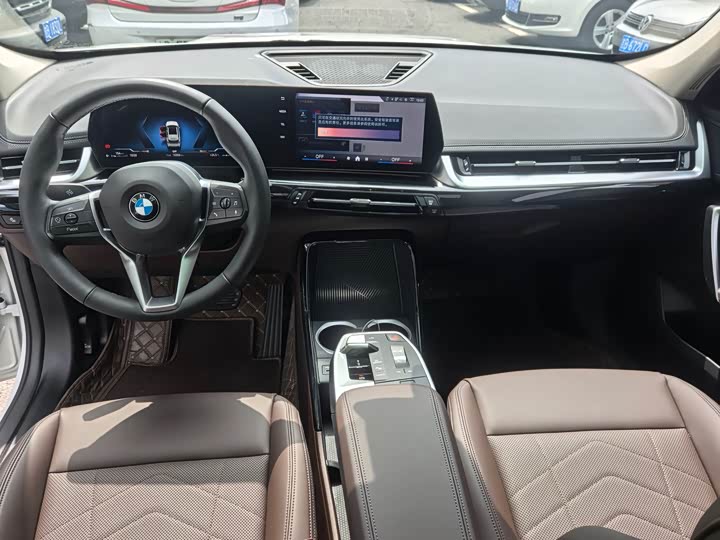 BMW X1 2023 sDrive20Li X Design Package - zdjęcie 19