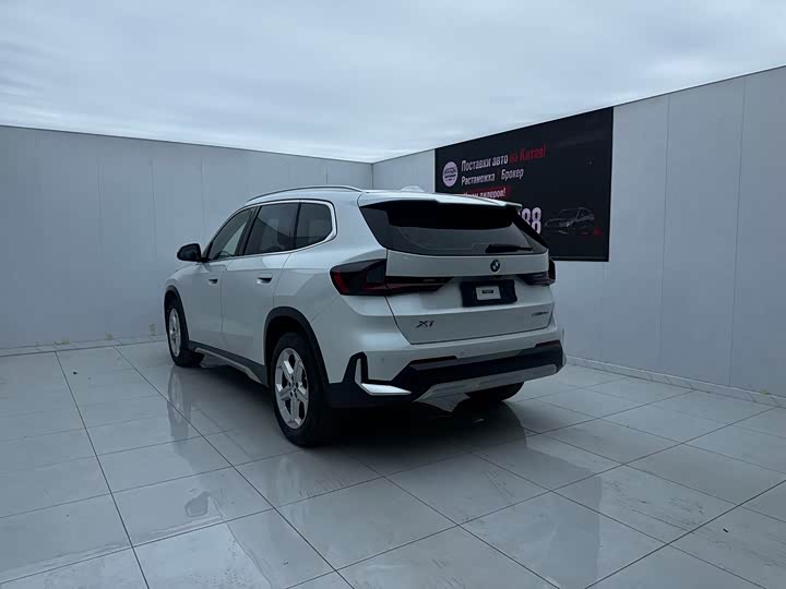 BMW X1 2023 sDrive25Li X Design Package - zdjęcie 17