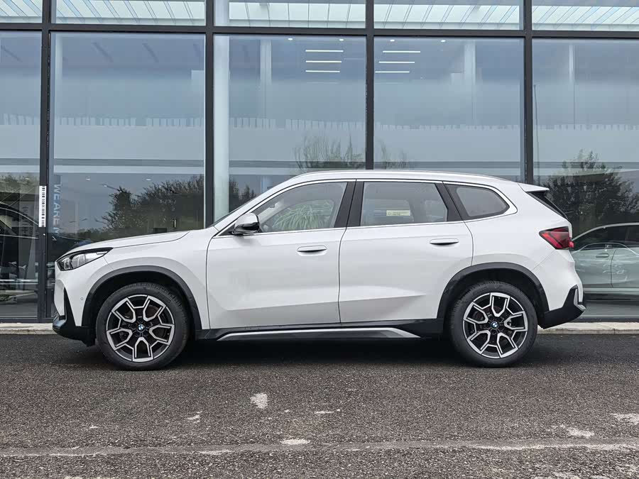 BMW X1 2025 sDrive25Li X Design Package - zdjęcie 3
