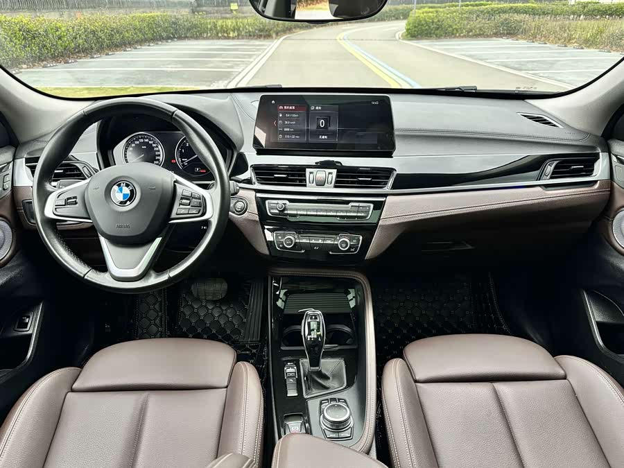 BMW X2 2023 sDrive25i M Sport Night Edition - zdjęcie 13
