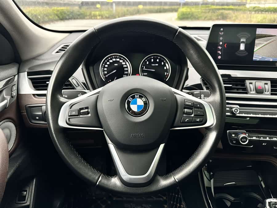 BMW X2 2023 sDrive25i M Sport Night Edition - zdjęcie 16