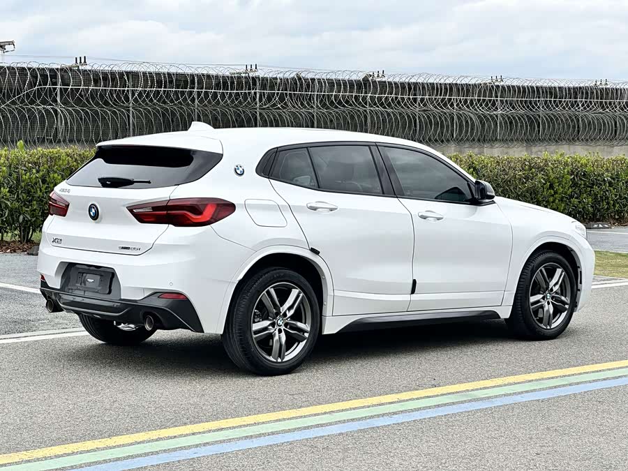 BMW X2 2023 sDrive25i M Sport Night Edition - zdjęcie 7