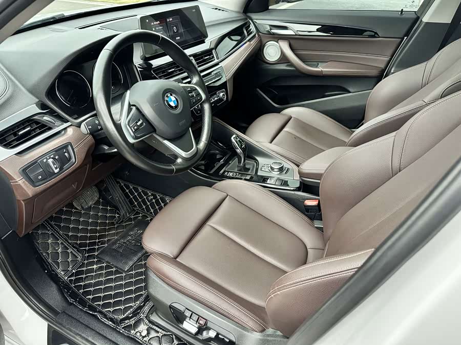 BMW X2 2023 sDrive25i M Sport Night Edition - zdjęcie 8