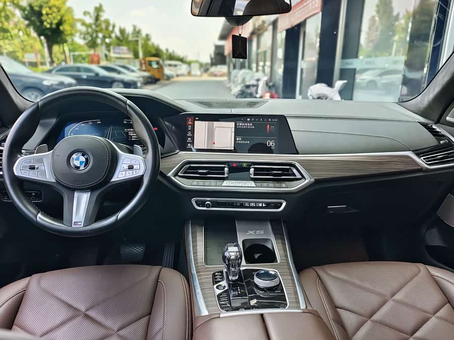 BMW X5 2022 Facelift xDrive 40Li M Sport Package - zdjęcie 16