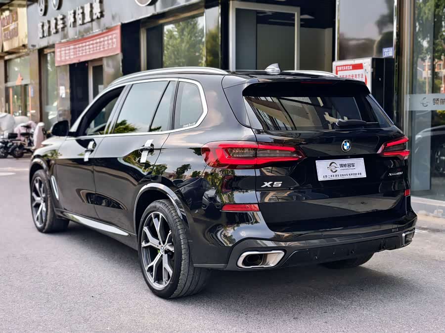 BMW X5 2022 Facelift xDrive 40Li M Sport Package - zdjęcie 4