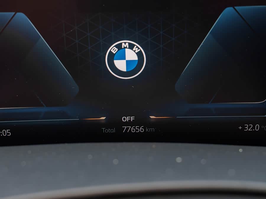 BMW X5 2023 xDrive 40Li M Sport Night Package - zdjęcie 18