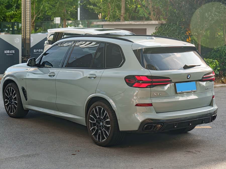 BMW X5 2023 xDrive 40Li M Sport Night Package - zdjęcie 7
