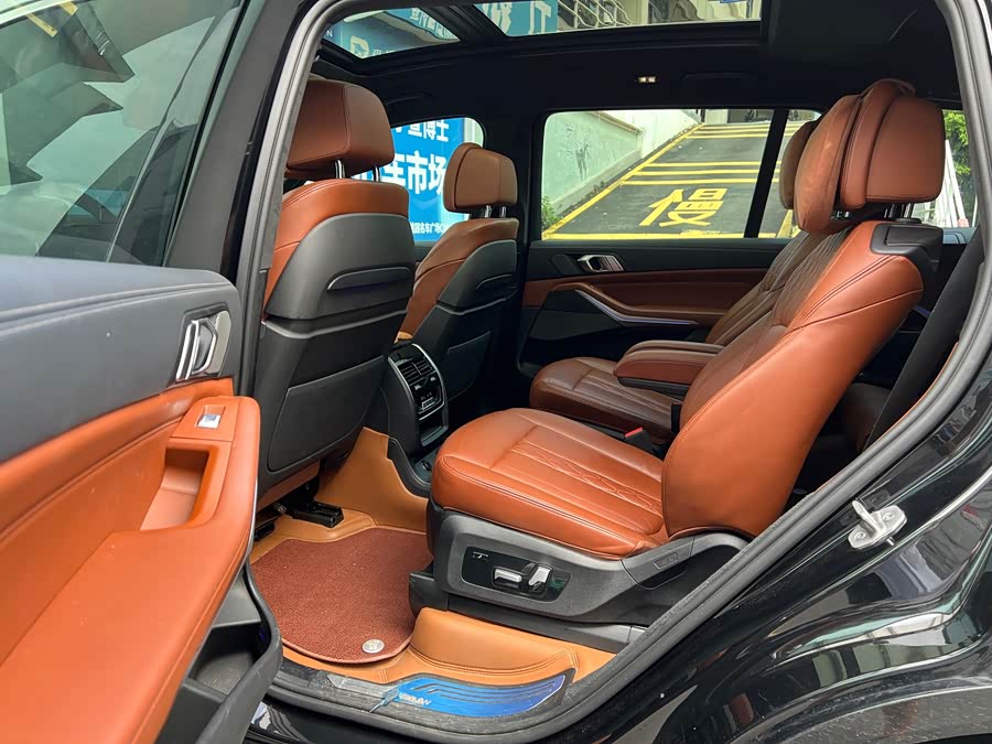 BMW X7 2022 xDrive40i Luxury Package - zdjęcie 4