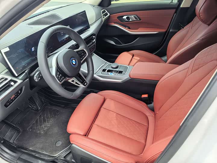 BMW i3 2025 eDrive 35 L - zdjęcie 13