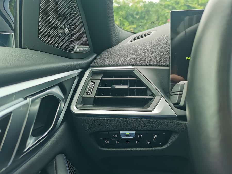 BMW i4 M 2023 M50 - zdjęcie 18