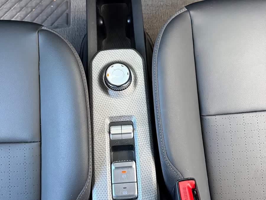 Baojun Yueye 2024 Smart Prestige - zdjęcie 17