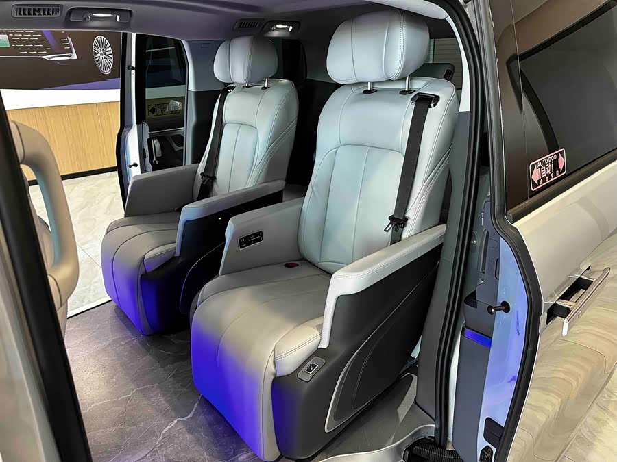Buick GL8 2025 Luxury Intelligent - zdjęcie 8