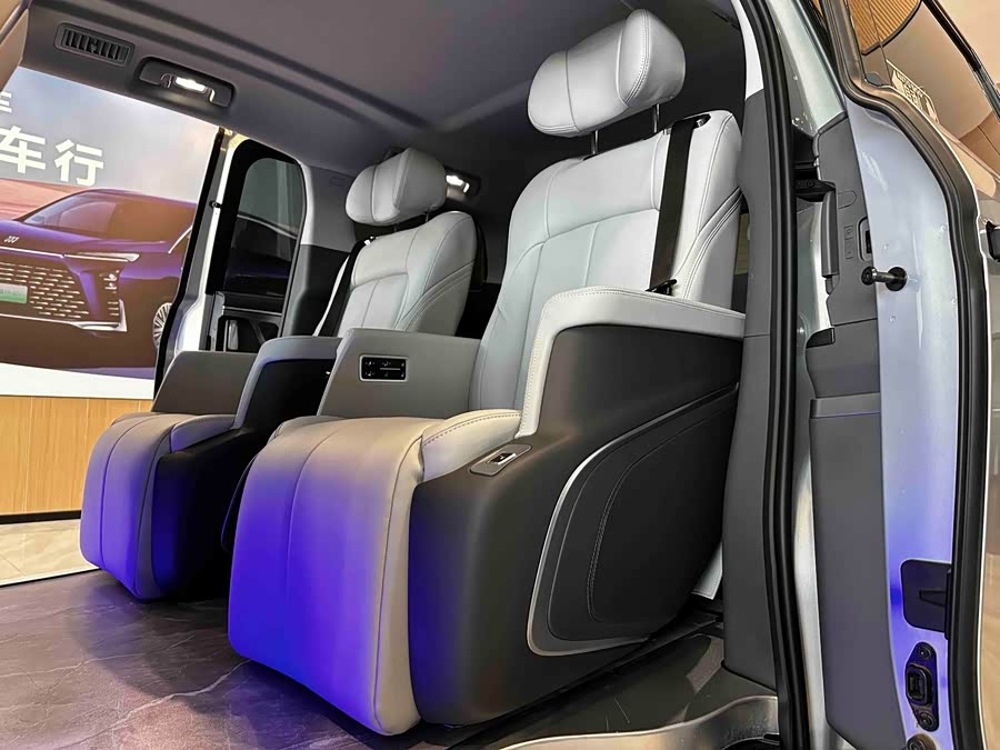 Buick GL8 2025 Luxury Intelligent - zdjęcie 9