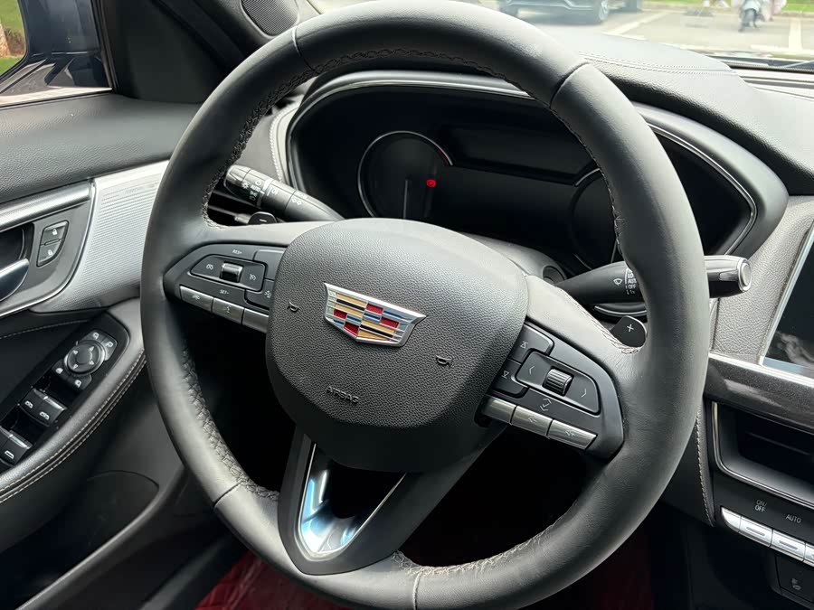 Cadillac CT5 2022 28T Luxury - zdjęcie 11