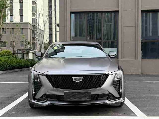 Cadillac CT5 2025 28T Track Performance - zdjęcie 2