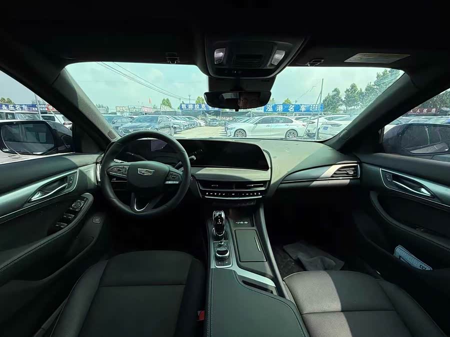 Cadillac CT5 2025 28T Track Performance - zdjęcie 5