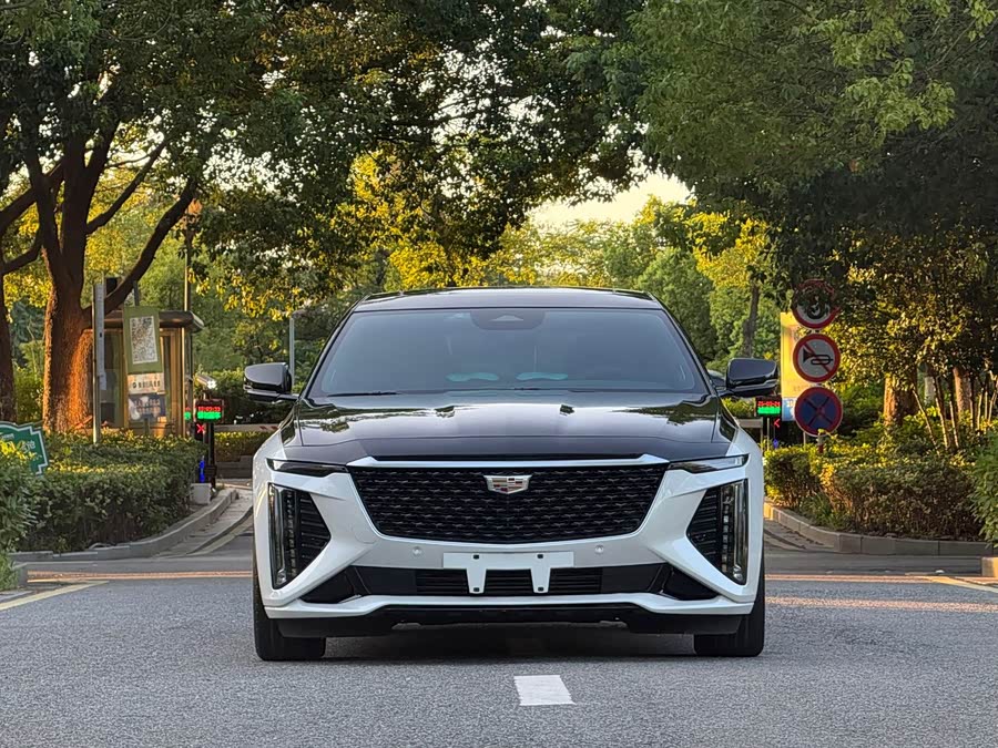 Cadillac CT6 2023 28T Premium - zdjęcie 2