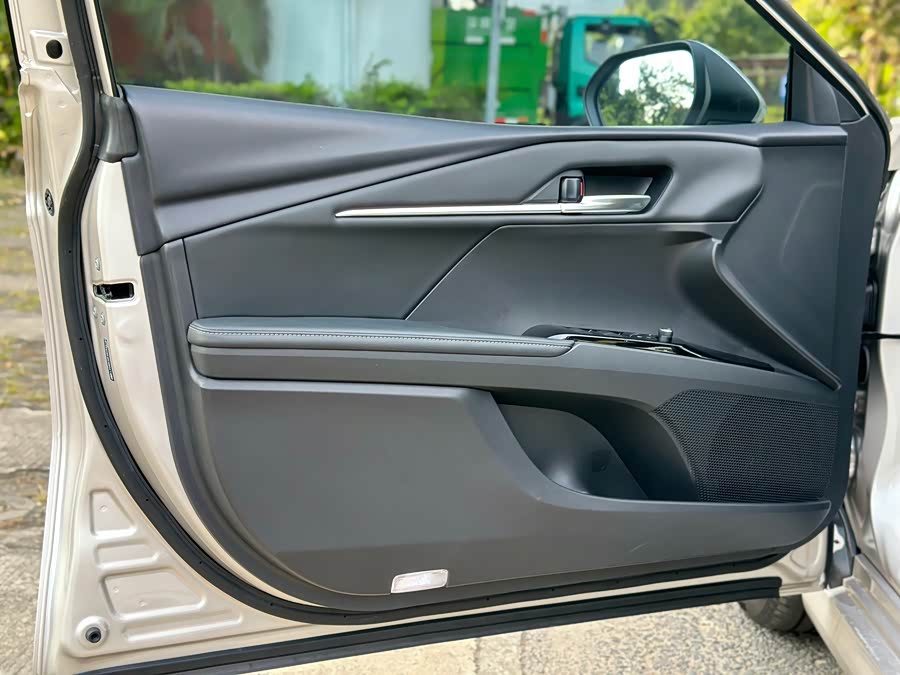 Camry 2024 2.0T Luxury - zdjęcie 16