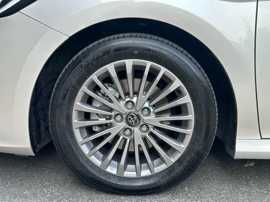 Camry 2024 2.0T Luxury - zdjęcie 18
