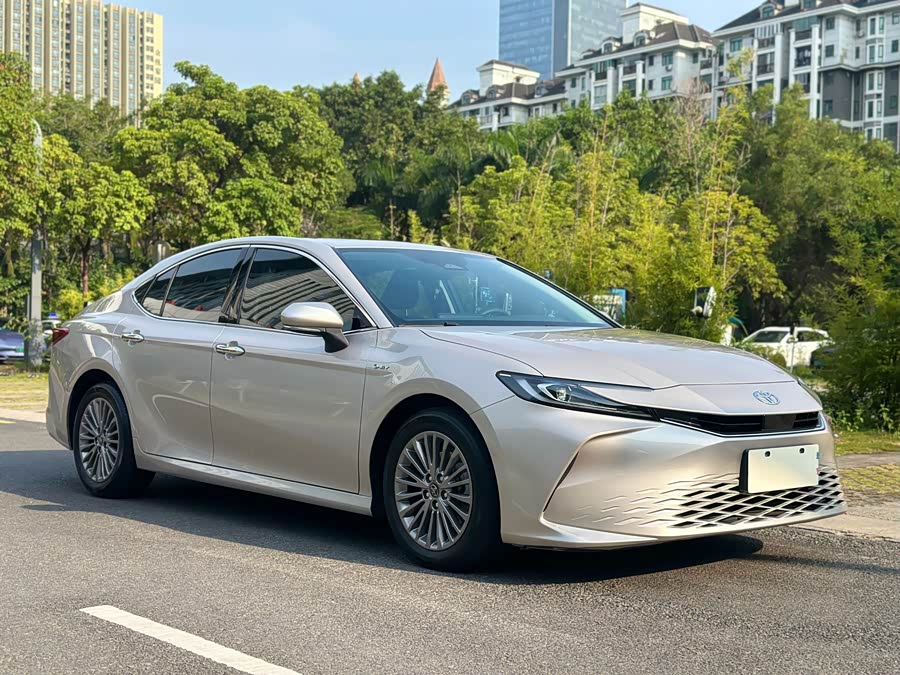 Camry 2024 2.0T Luxury - zdjęcie 3