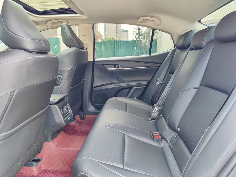 Camry 2026 2.0HSE Sport Lite - zdjęcie 6