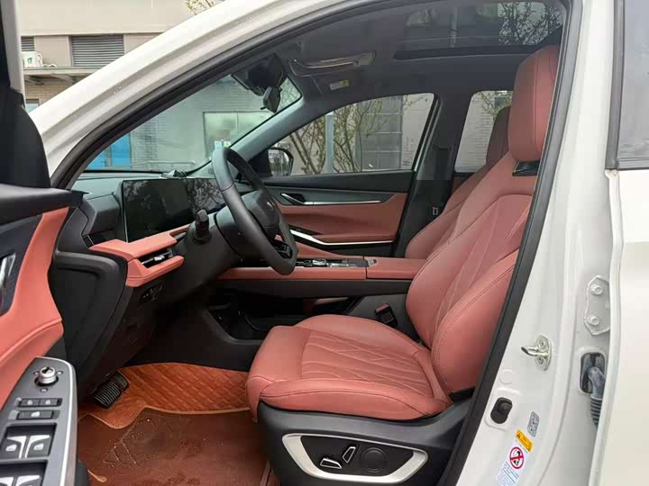 Changan CS75PLUS 2024 3rd Gen Champion 1.5T Smart Driving Edition - zdjęcie 12