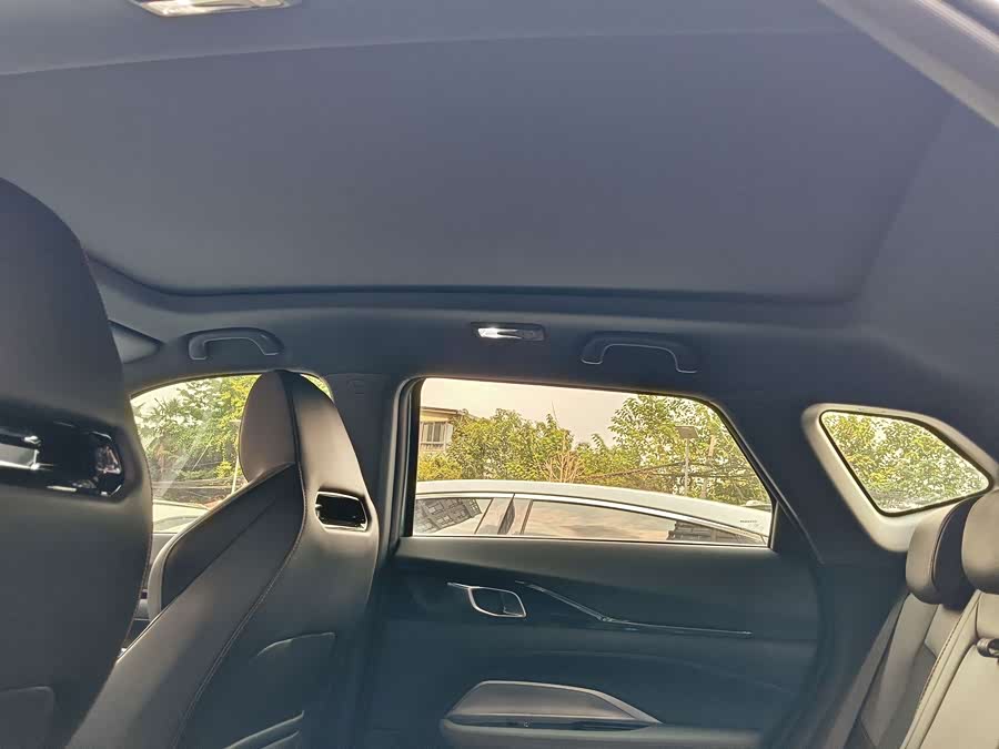 Changan Oshan Z6 2023 Blue Whale 1.5T DCT Intelligent Version - zdjęcie 13