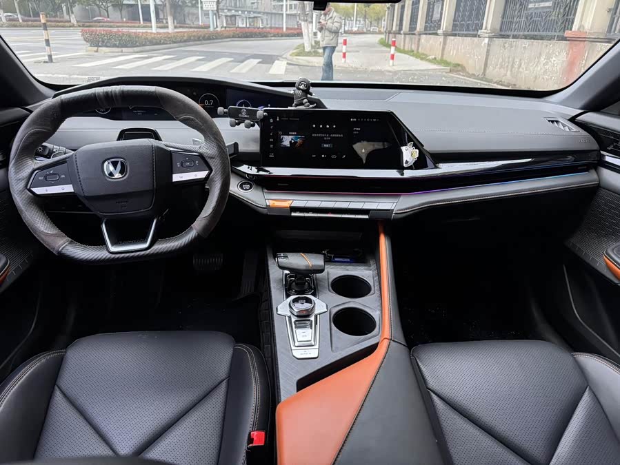 Changan UNI-V 2022 1.5T Sport - zdjęcie 11