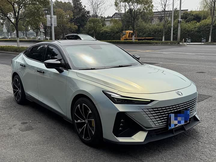 Changan UNI-V 2022 1.5T Sport - zdjęcie 19
