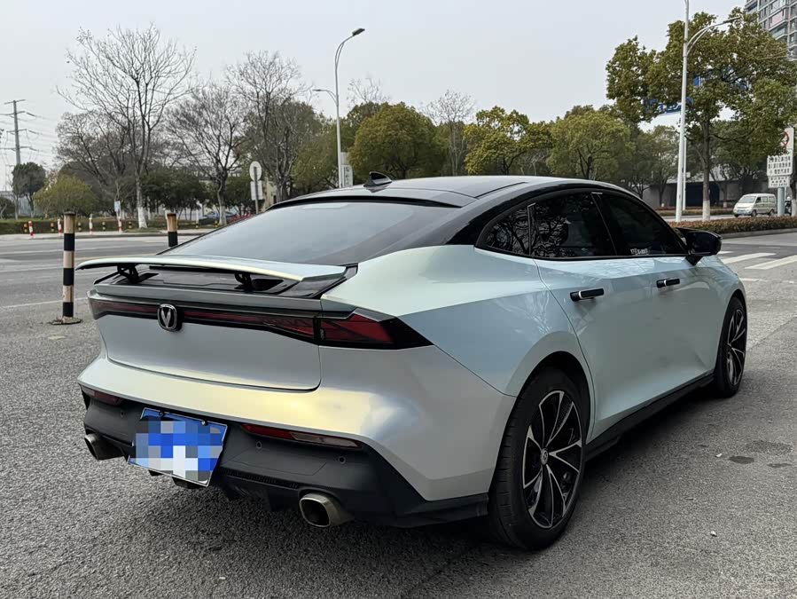 Changan UNI-V 2022 1.5T Sport - zdjęcie 7