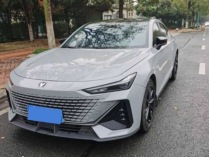 Changan UNI-V 2023 1.5T Premium - zdjęcie 11