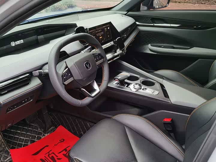 Changan UNI-V 2023 1.5T Premium - zdjęcie 16
