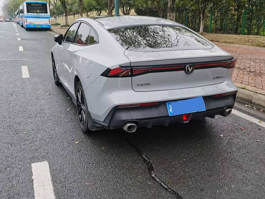Changan UNI-V 2023 1.5T Premium - zdjęcie 6