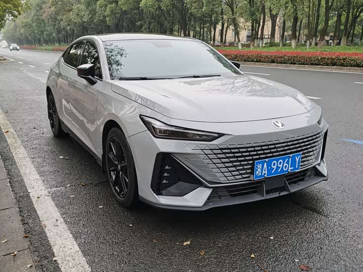 Changan UNI-V 2023 1.5T Premium - zdjęcie 10