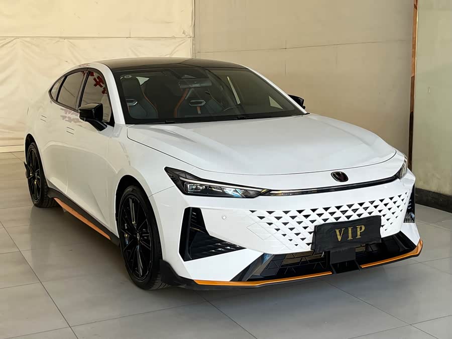 Changan UNI-V 2024 1.5T Premium Sports Edition - zdjęcie 3