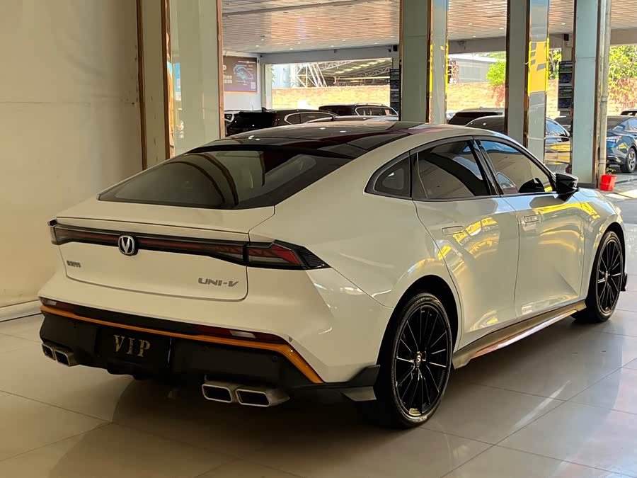Changan UNI-V 2024 1.5T Premium Sports Edition - zdjęcie 7