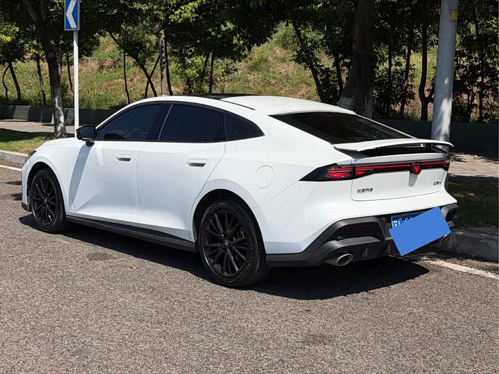 Changan UNI-V 2025 Third Generation 1.5T 500Bar Premium - zdjęcie 13