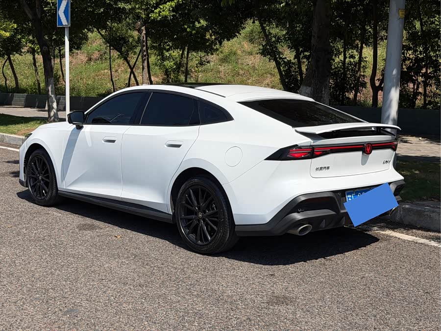 Changan UNI-V 2025 Third Generation 1.5T 500Bar Premium - zdjęcie 3