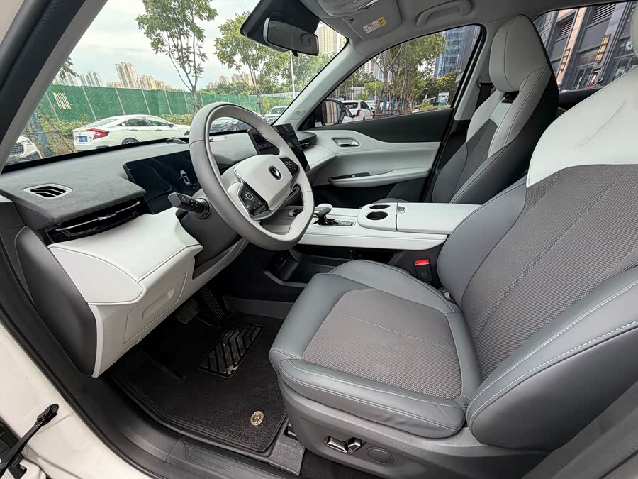 Changan UNI-Z 2025 1.5T Luxury - zdjęcie 4