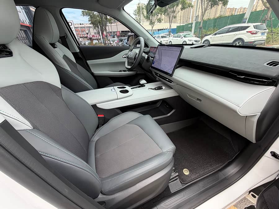 Changan UNI-Z 2025 1.5T Luxury - zdjęcie 10