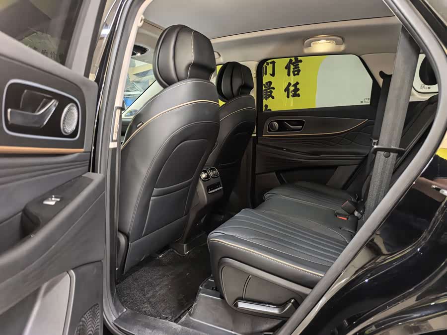 Chery Tiggo 9 2023 2.0T Dual Clutch 2WD Luxury 7-Seater - zdjęcie 5