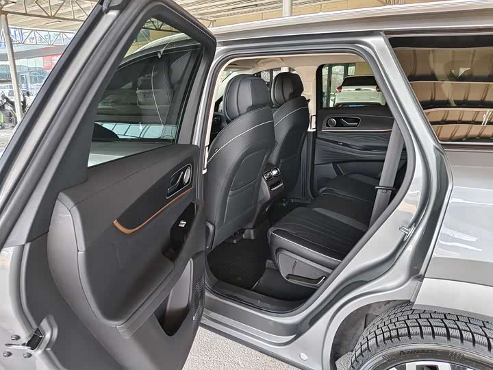 Chery Tiggo 9 2023 2.0T Dual Clutch 2WD Premium 5-Seater - zdjęcie 18