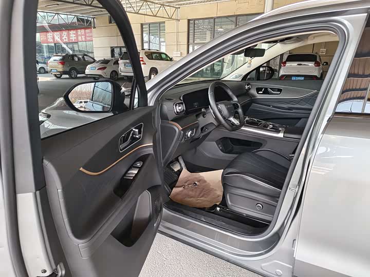 Chery Tiggo 9 2023 2.0T Dual Clutch 2WD Premium 5-Seater - zdjęcie 19
