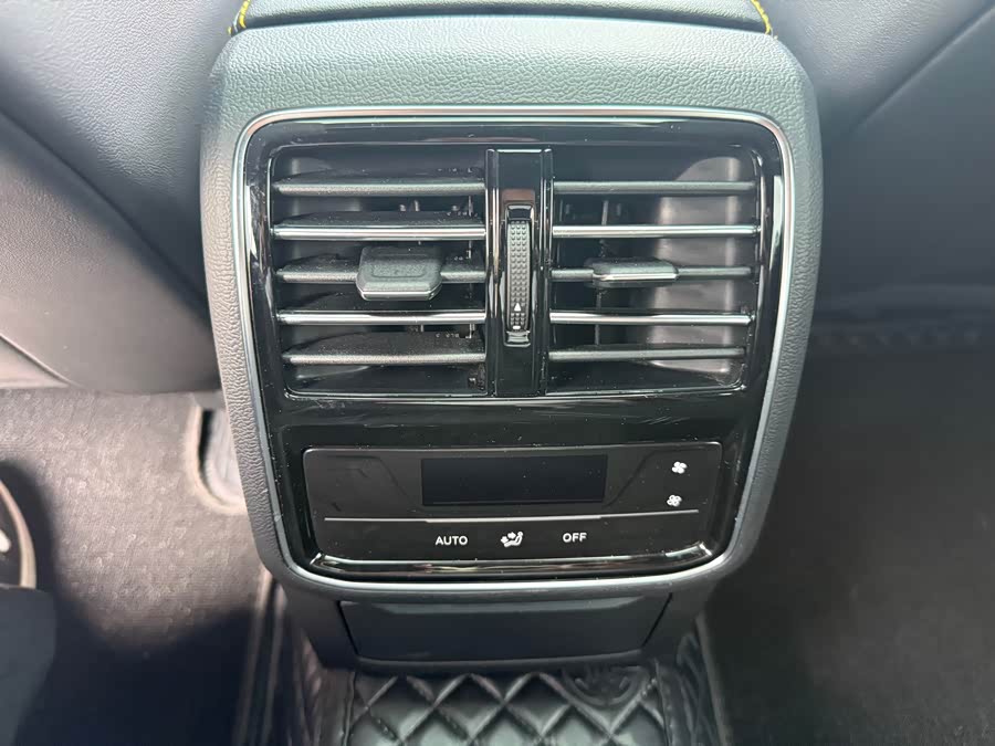 FAW-Volkswagen CC 2023 380TSI Eye-catching Edition - zdjęcie 7