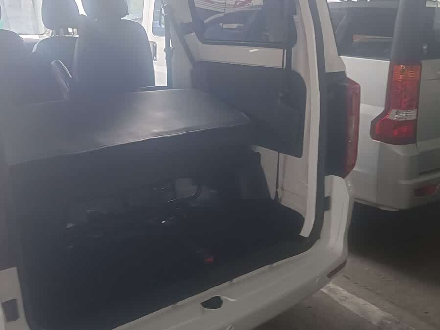 Fengguang 380 2022 1.5L Comfort 7-seater - zdjęcie 12