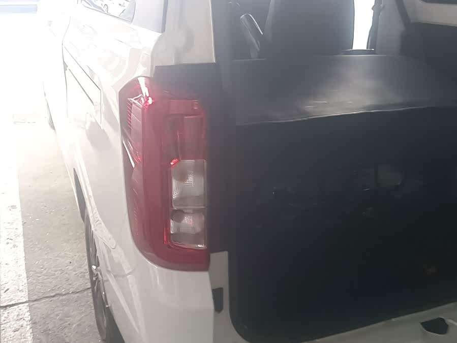 Fengguang 380 2022 1.5L Comfort 7-seater - zdjęcie 13