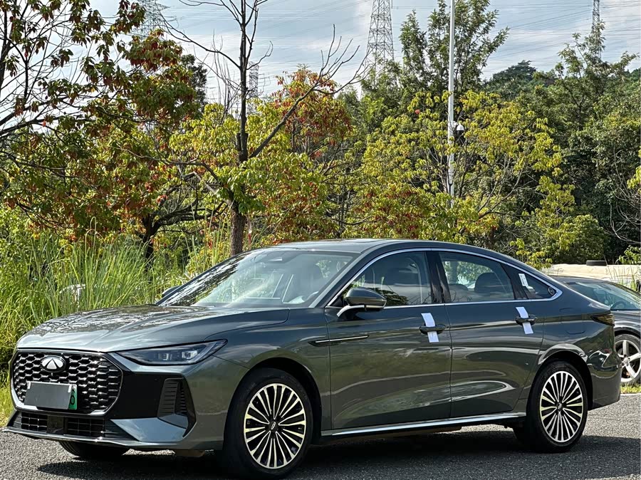 Fengyun A8L 2025 1.5TGDI 145km Luxury - zdjęcie 1